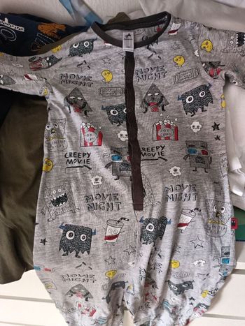 Combi pyjama 7ans