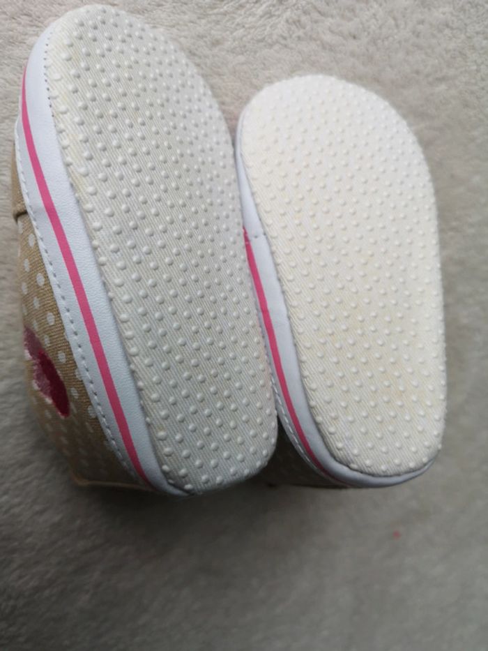 Chaussure 19 - photo numéro 4