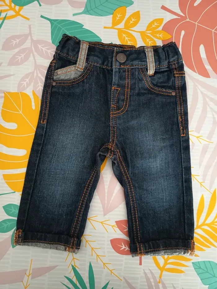 Pantalon jeans bébé garçon 3 mois très bon état