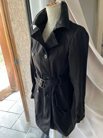 Trench noir cache cache 