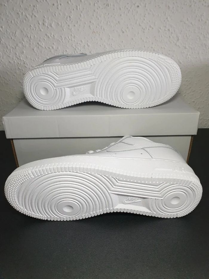Nike Air Force 1 Low '07 White 41 - photo numéro 4