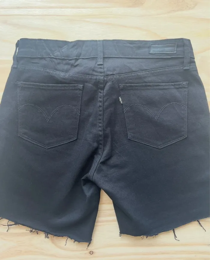 Short en jean Lévis noir demi curve mid rise vintage USA taille 34 (XS) top état - photo numéro 4