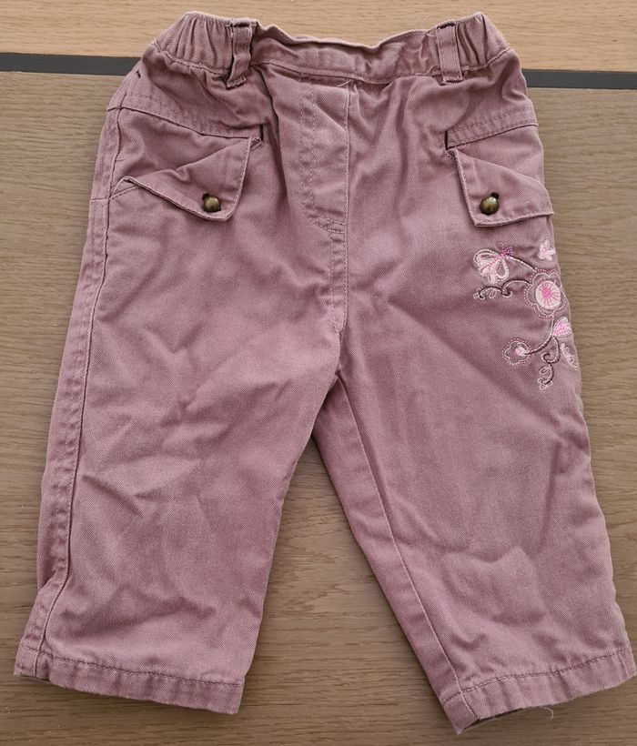 Pantalon rose foncé doublé en parfait état 12 mois