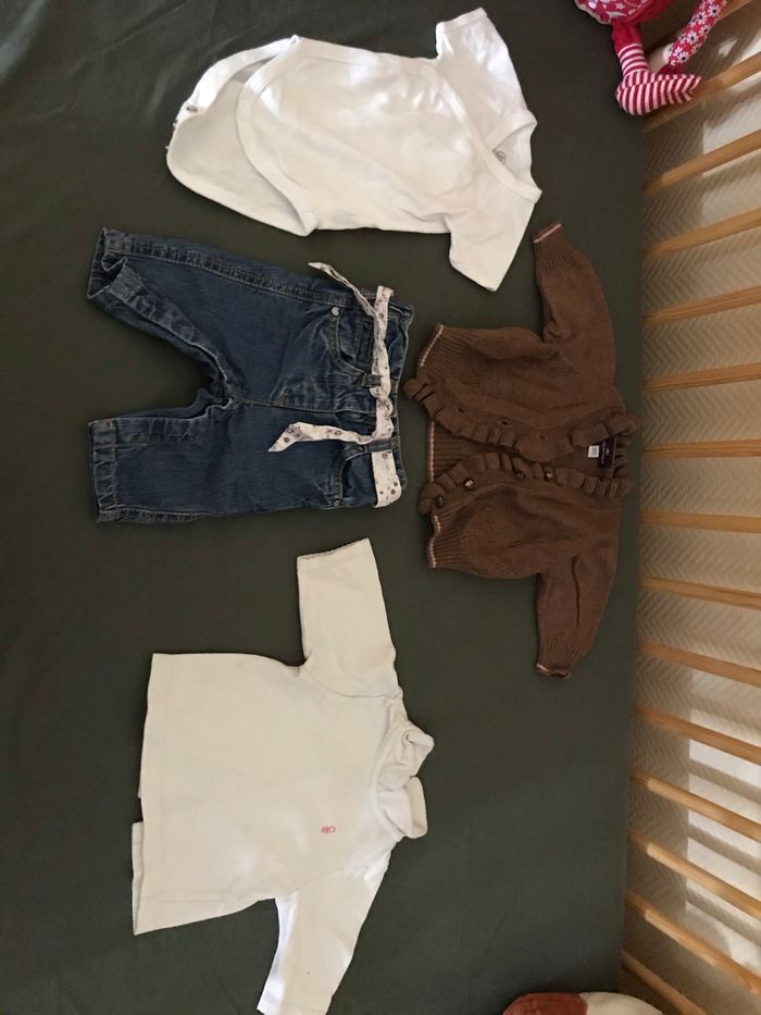 Lot vêtement 1 mois - photo numéro 3