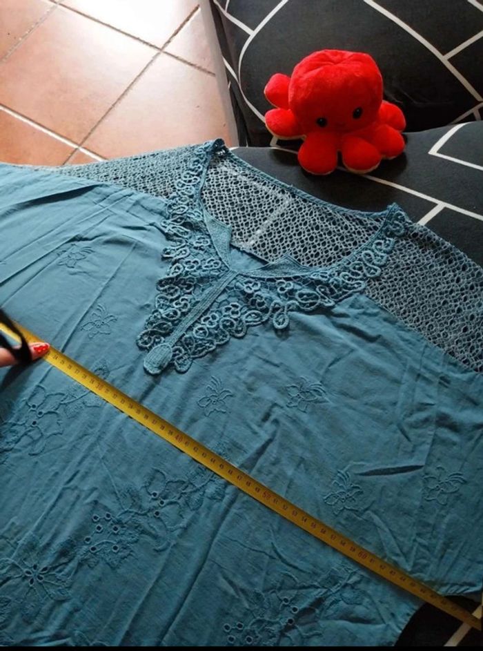 Haut bleu brodé T48 - photo numéro 5