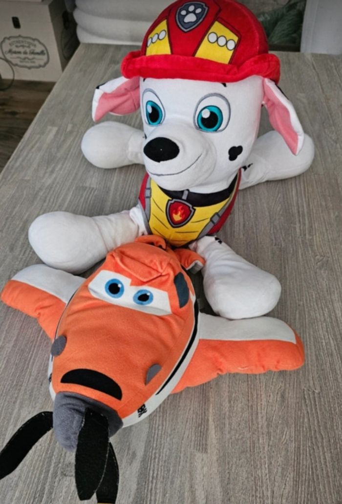 Lot 2 peluches pat patrouille et planes