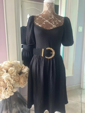 Robe H&M noire S mi-longue manches ballons