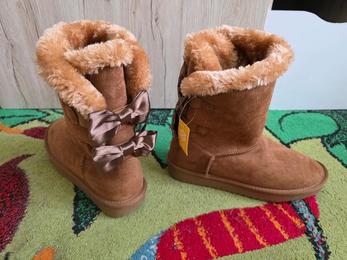 BOTTES FOURRÉ BIEN CHAUDE TOUT DOUX À L'INTÉRIEUR NEUF TAILLE 40 MARQUE PHILOV - photo numéro 4