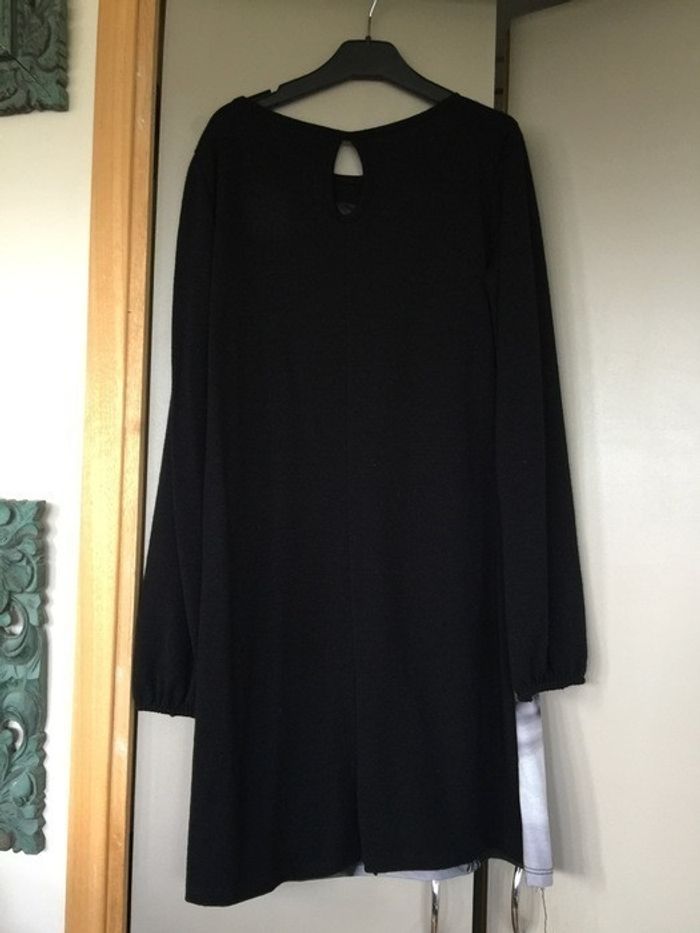 Robe Visage de Femme T36-38 - photo numéro 2