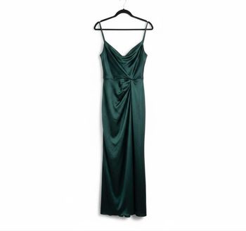 Robe longue satinée Azazie – Vert émeraude – Taille A6