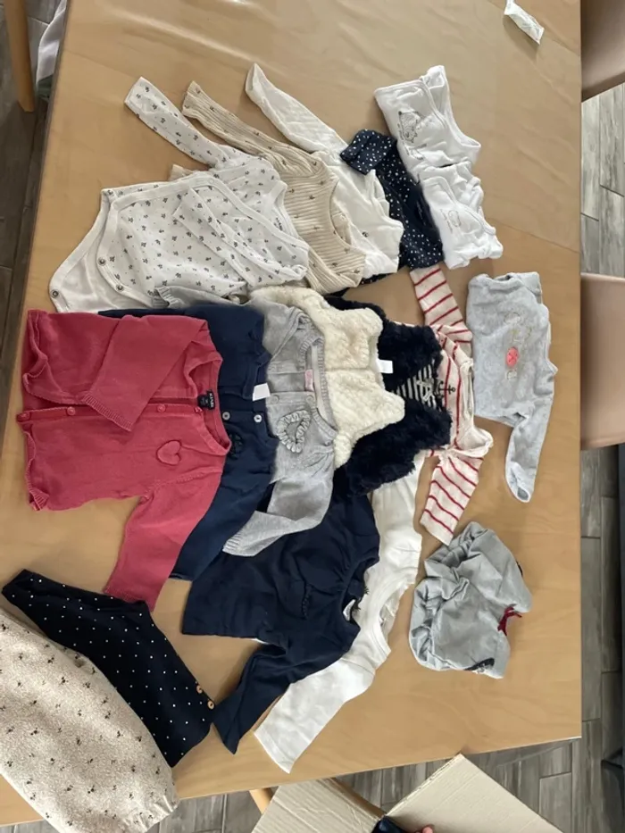 Lot vêtement taille 3 mois