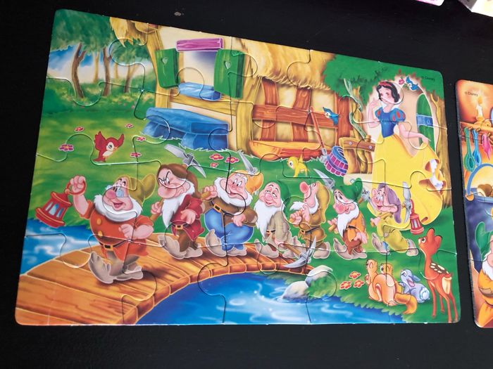 Boîte de 2 puzzles blanche neige et les 7 nains dès 3 ans Disney - photo numéro 2