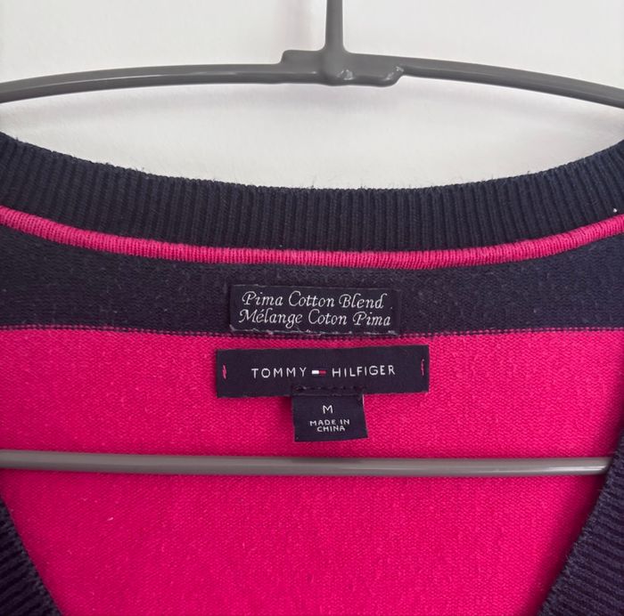 🩷 Pull col en V Tommy Hilfiger Taille Merci - photo numéro 4