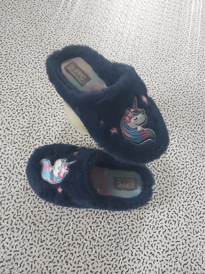 Chaussons licorne fille – Pointure 35 - photo numéro 2