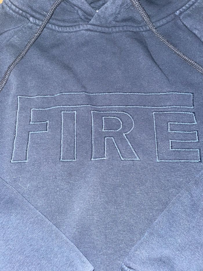 Sweat bleu marine - photo numéro 4