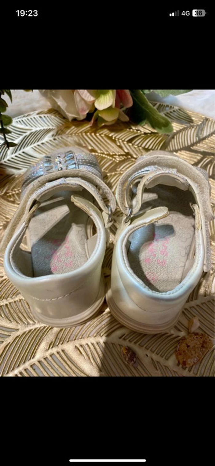 💫Jolies sandales bébé fille Mini Girls taille 24 TBE 💫 - photo numéro 5