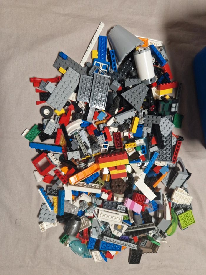 Boîte lego + vrac lego tous univers - photo numéro 3
