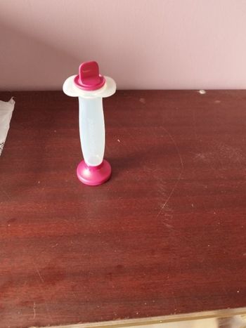 Stylo décor tupperware rouge