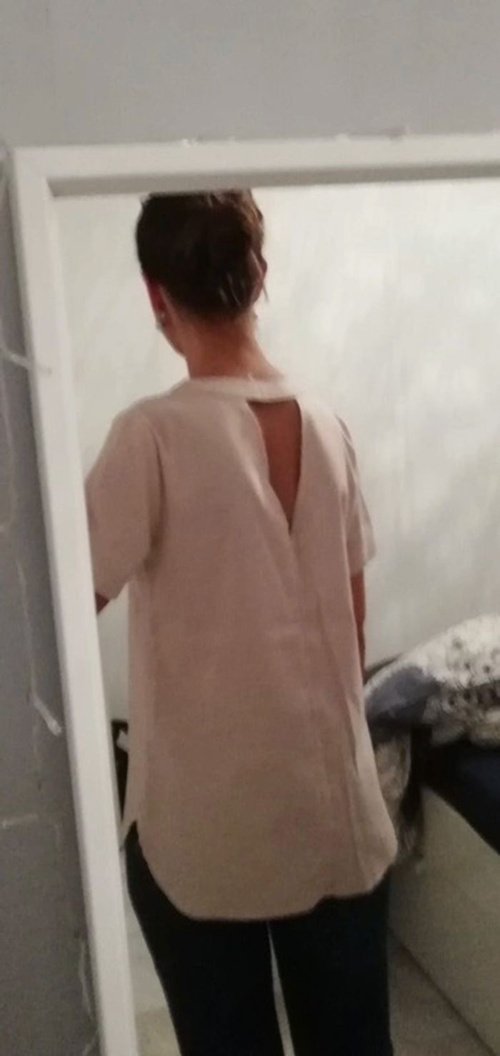 Haut rose pâle et dentelles crème - photo numéro 2