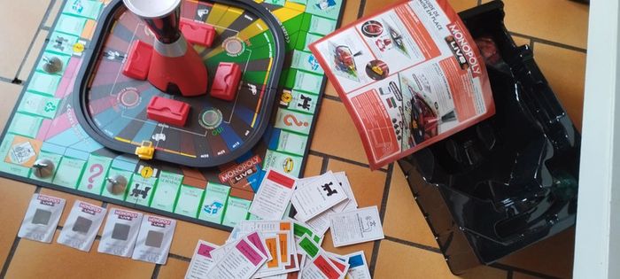 Monopoly live la tour anime le jeu - photo numéro 4