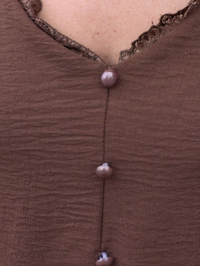 Top fluide Genève marron col en V dentelle
Taille unique - photo numéro 4