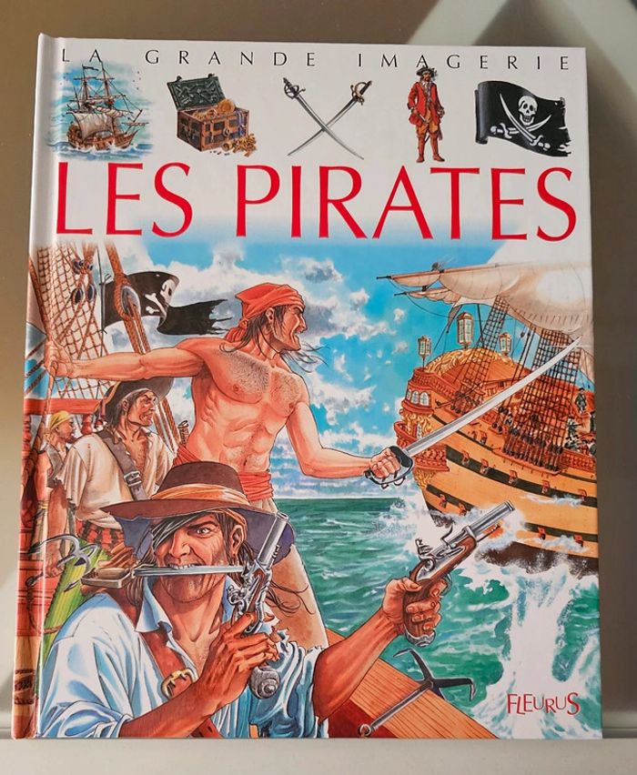 Livre pirates Fleurus