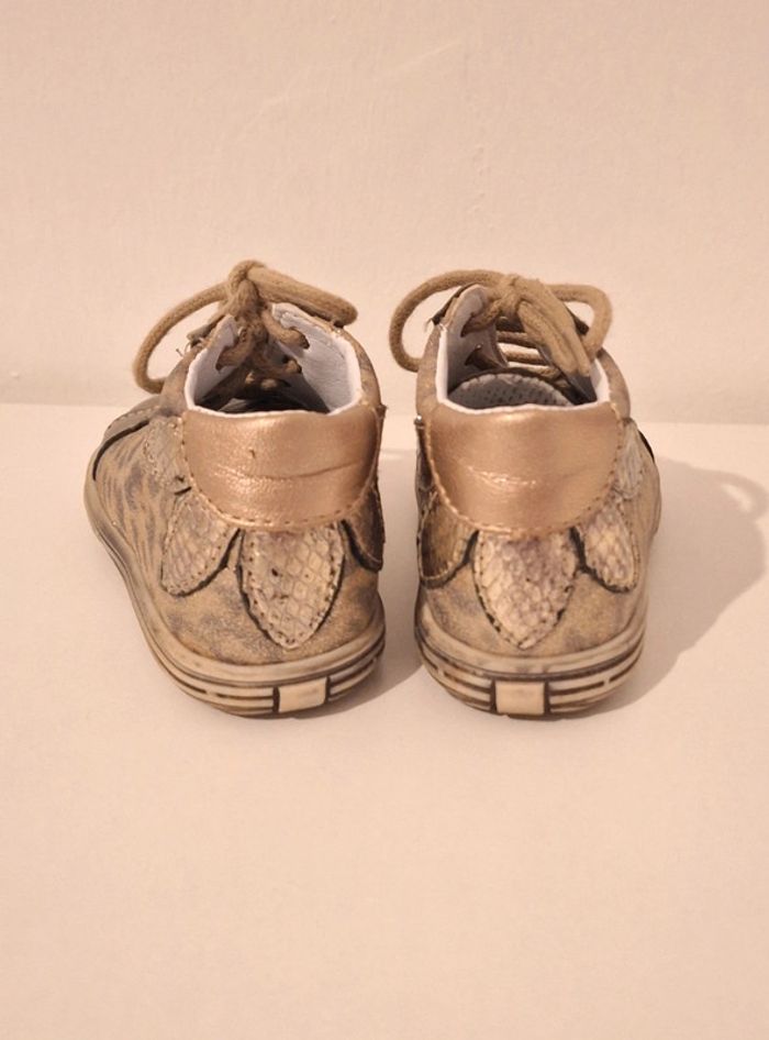 Chaussures bébé 19 - photo numéro 3