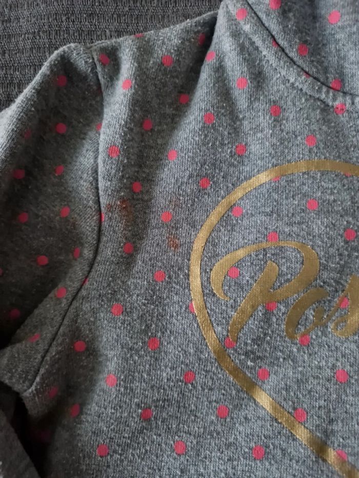 Pantalon rose et gilet à capuche gris - photo numéro 5