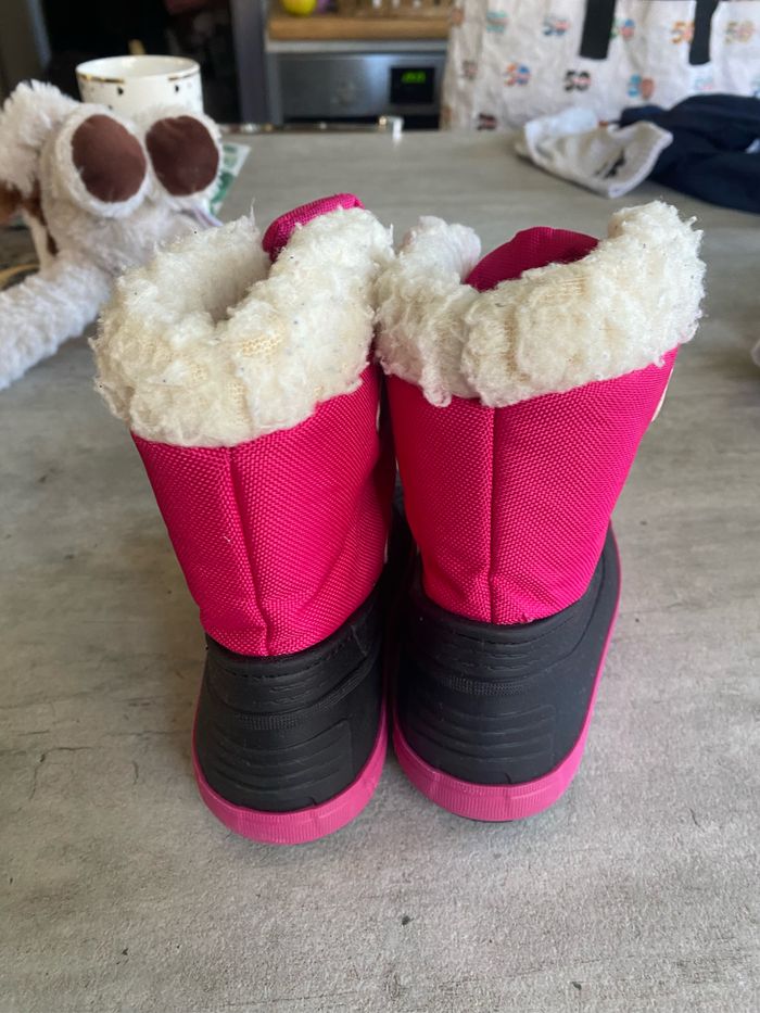 Bottes fourrées taille 24-25 - photo numéro 4