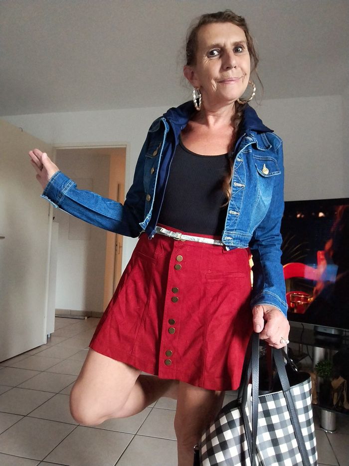 Mini jupe style peau ZARA - photo numéro 2