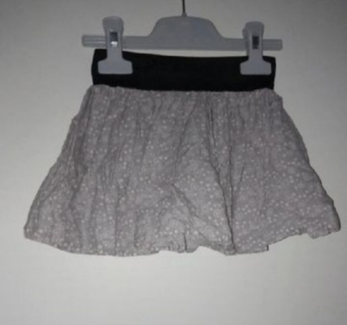 Jupe tape à l oeil taille 2 ans
