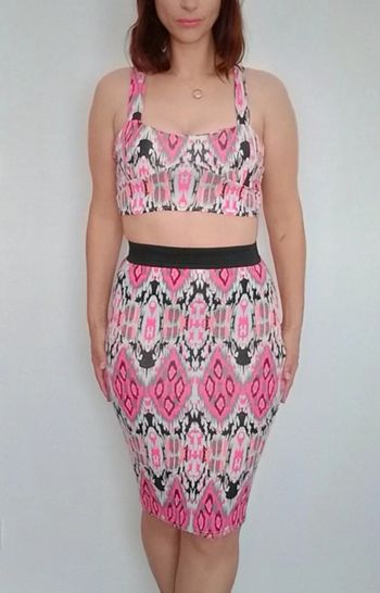 Ensemble top crop jupe moulante coloré 38