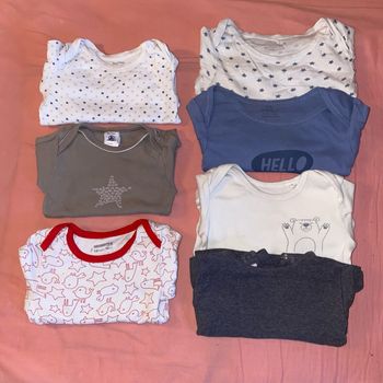 Lot de 7 bodies neutre ou garçon