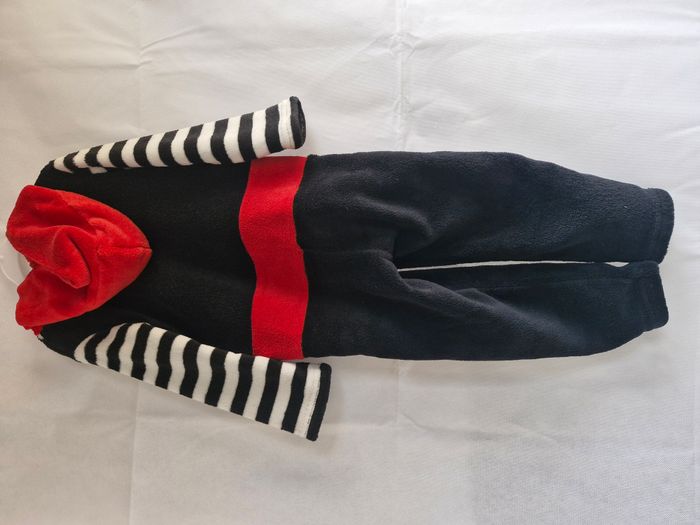 Combinaison Pyjama 4 ans Tissaia Noir blanc rouge Crâne pirate - photo numéro 2