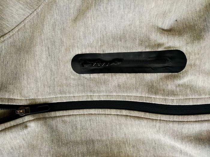 Veste zippée à capuche gris taille 6/7 ans Zara - photo numéro 2