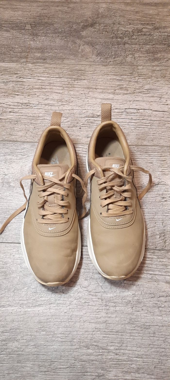 Basket Nike Air Max Thea 36.5 - photo numéro 4