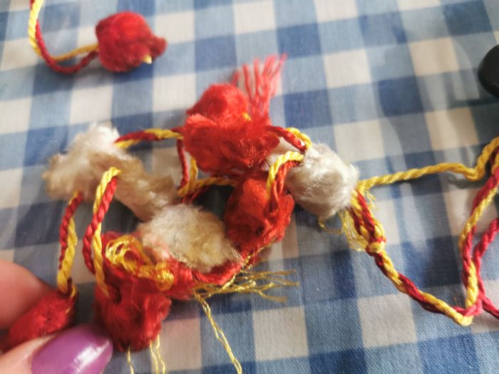 Castagnettes noires avec les pompons - photo numéro 3