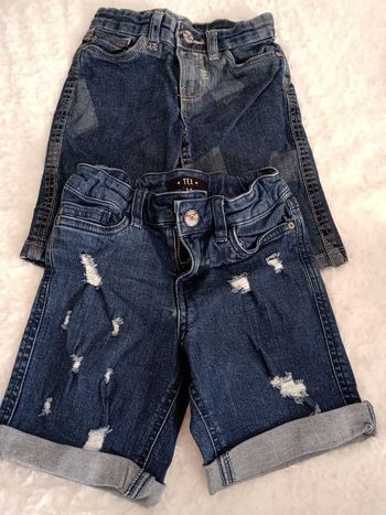 Lot de 2 shorts en jean 3-4 ANS