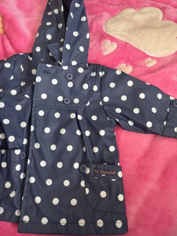 Manteau imperméable à capuche 6 mois - photo numéro 3
