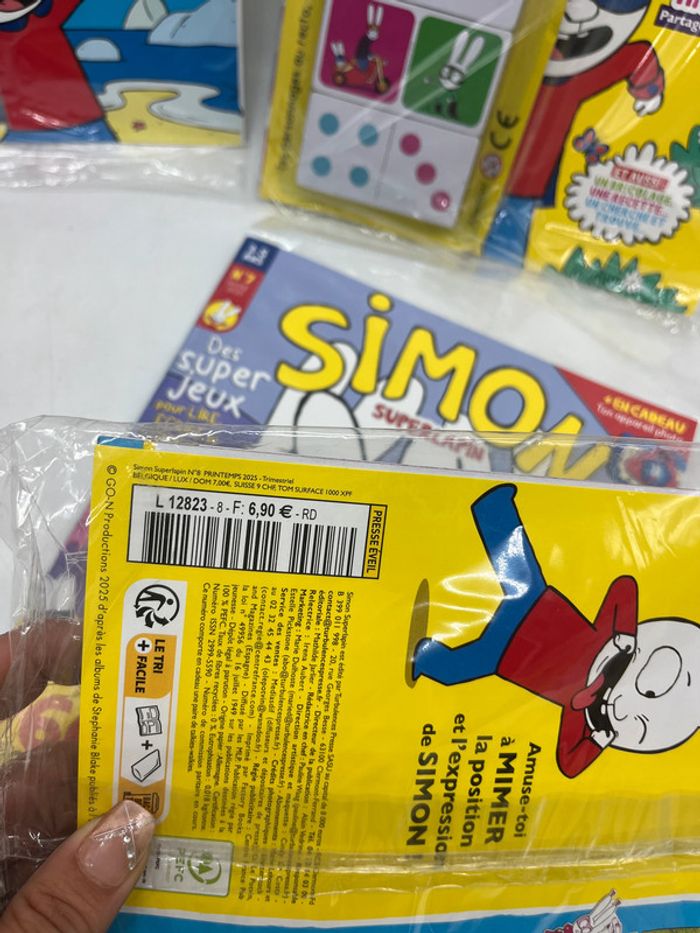 Lot de 4 magazines livres d’activités Simon SuperLapin avec ces accessoires Neuf - photo numéro 3