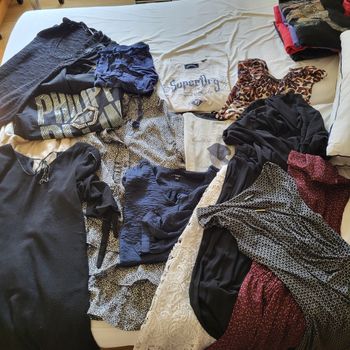 Lot de 14 vêtements femmes 