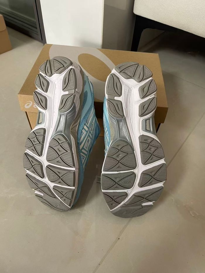 Asics gel nyc 42.5 - photo numéro 5