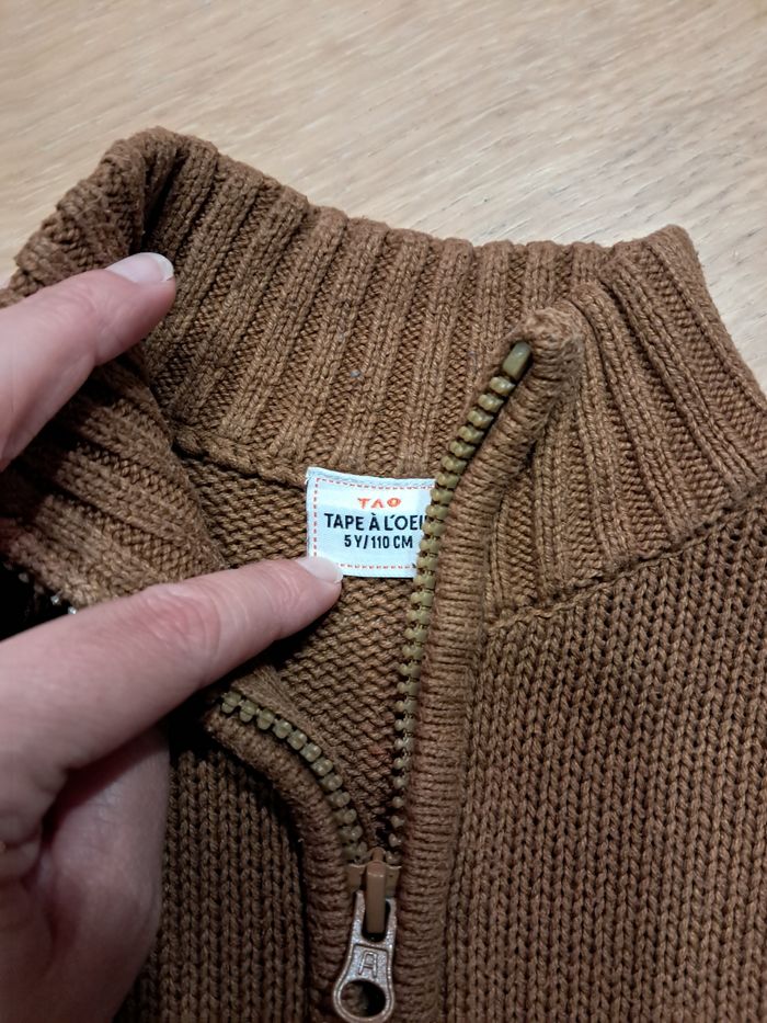 Pull tape à l'œil 5 ans - photo numéro 3