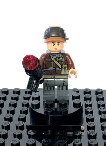 LEGO Star Wars Rogue One - Rebel trooper, private Calfor
