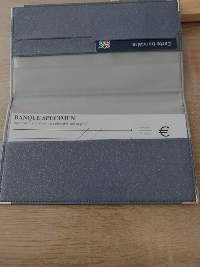 Porte carnet de chèque à paillettes - photo numéro 2