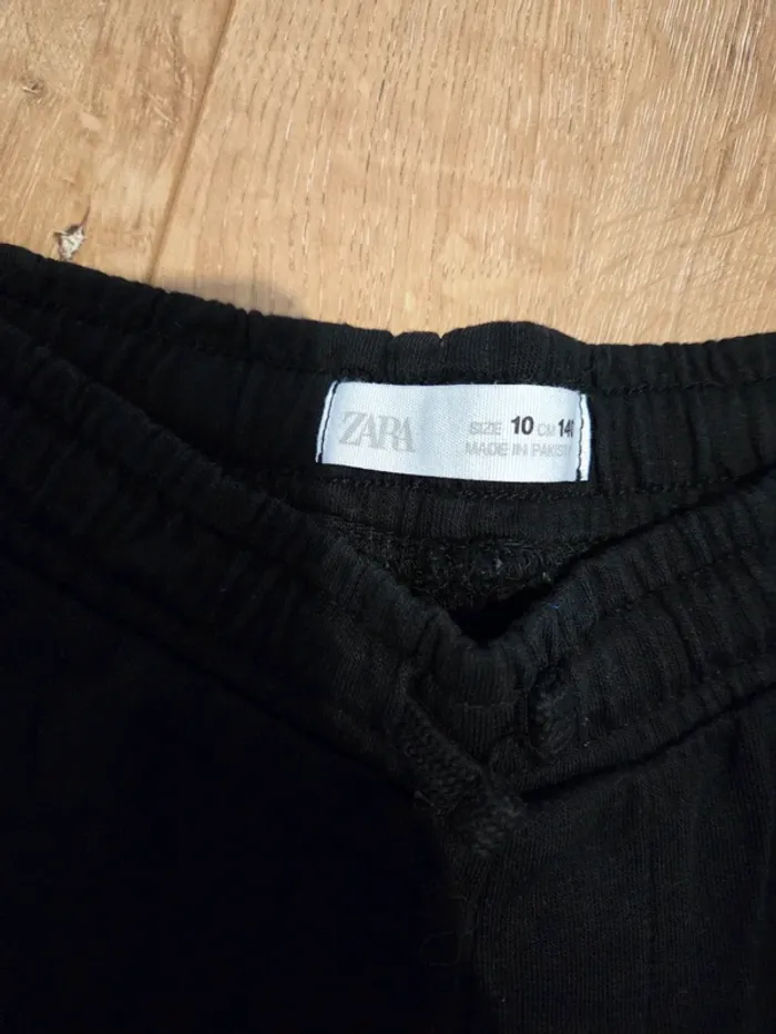 Short Zara taille 10 ans - photo numéro 2