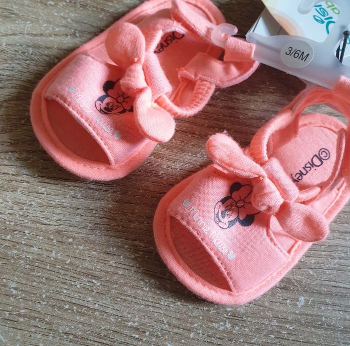🩷 Sandales Disney Minnie pointure 3/6 mois neuf 18 #emyfleury_pointure18fille - photo numéro 2