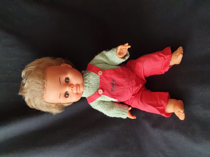 Poupée Bella 14008 yeux dormants marrons H 38 cm Vintage