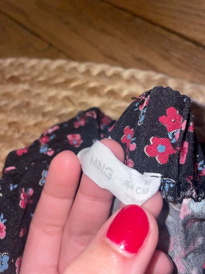 Jupe short noire à fleurs - photo numéro 4