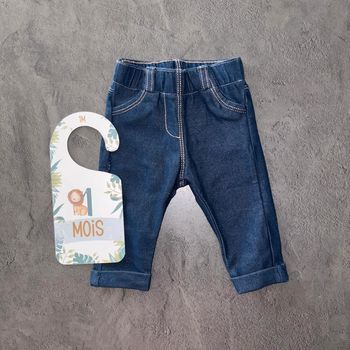 Jean bleu unisexe Kiabi / 1 mois / Bon état